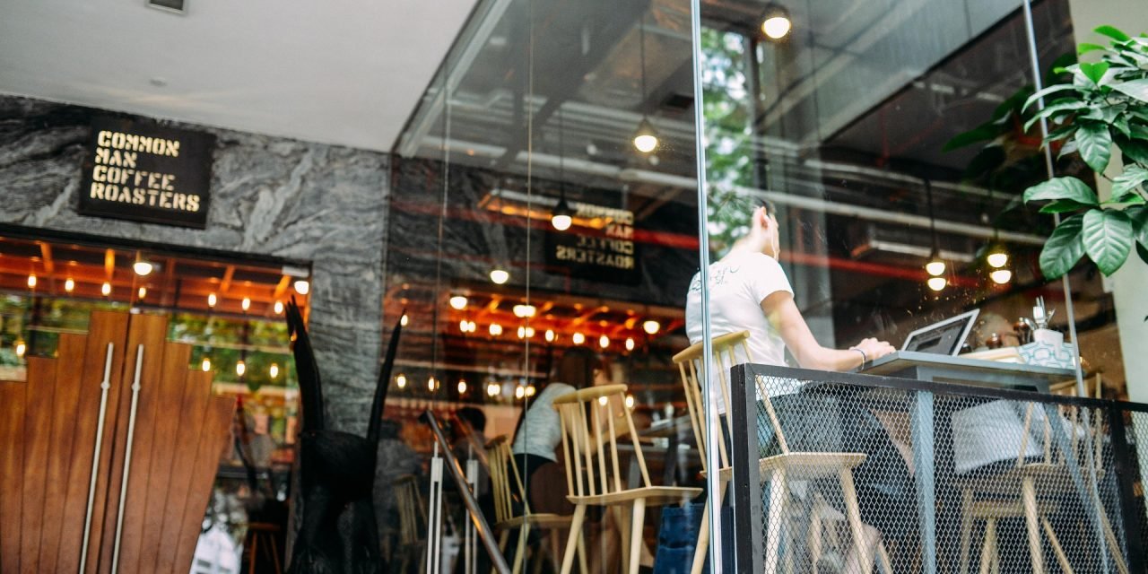 https://dllautomacao.com.br/wp-content/uploads/2019/04/restaurant-1685939_1920-1280x640.jpg